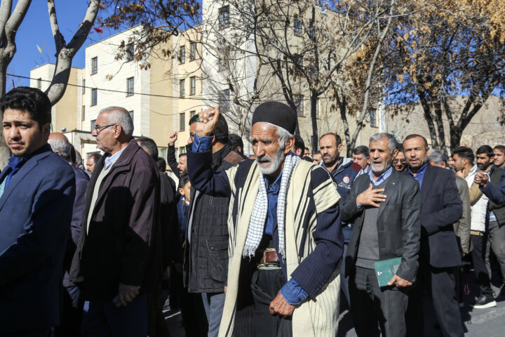 راهپیمایی مردم ایران در محکومیت حمله تروریستی کرمان