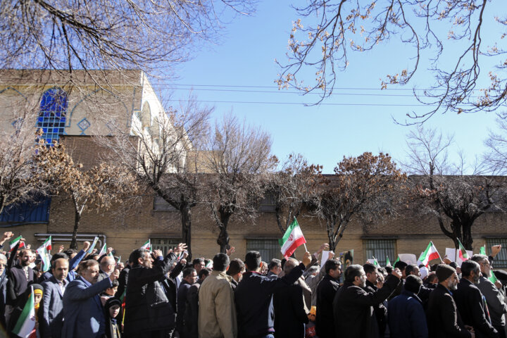 راهپیمایی مردم ایران در محکومیت حمله تروریستی کرمان