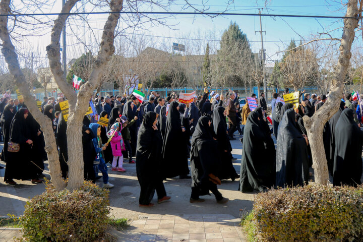 راهپیمایی مردم ایران در محکومیت حمله تروریستی کرمان