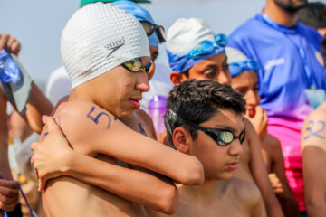 Tournoi de la natation marathon à Kish, dans le sud de l’Iran 