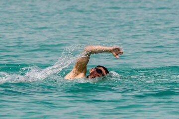 Tournoi de la natation marathon à Kish, dans le sud de l’Iran 