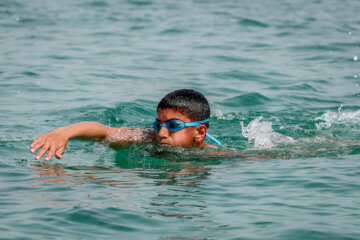 Tournoi de la natation marathon à Kish, dans le sud de l’Iran 