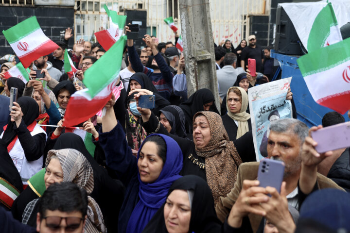 سفر رئیس جمهور به مازندران- استقبال مردمی