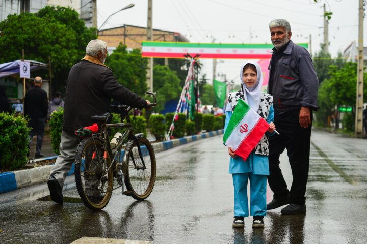 سفر رئیس جمهور به مازندران- استقبال مردمی