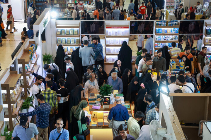سی و پنجمین نمایشگاه کتاب تهران- روز نهم