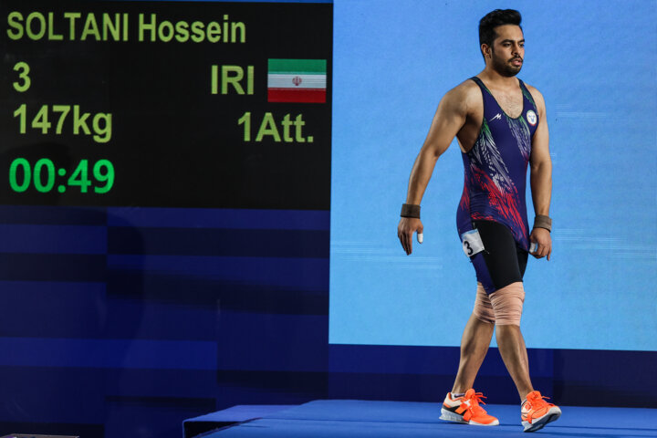 ملیپوش وزنهبرداری: کمپ تیم ملی شبیه هتل است/ کوتاه شدن موهایم تاثیر در طلسمشکنی نداشت