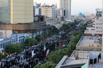 عزاداری مردم در سوگ شهدای خدمت - مشهد