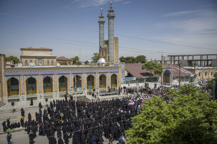 عزاداری مردم در سوگ شهدای خدمت در کرمانشاه
