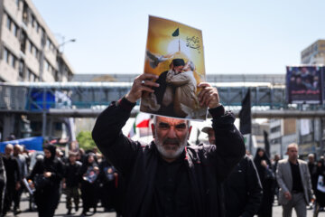 تشییع شهدای خدمت در تهران