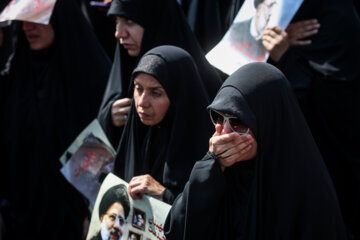 تشییع شهدای خدمت در تهران