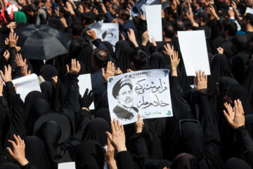 تشییع شهدای خدمت در تهران