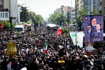 تشییع شهدای خدمت در تهران