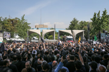 تشییع شهدای خدمت در تهران