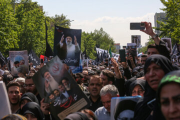 تشییع شهدای خدمت در تهران