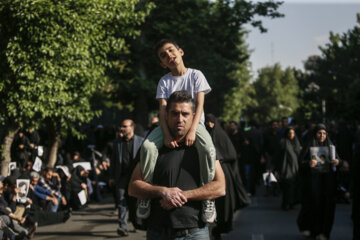 تشییع شهدای خدمت در تهران