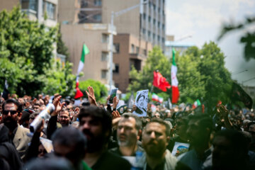 تشییع شهدای خدمت در تهران