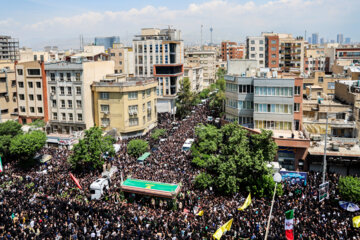 تشییع شهدای خدمت در تهران