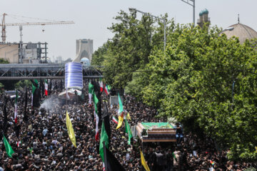 تشییع شهدای خدمت در تهران