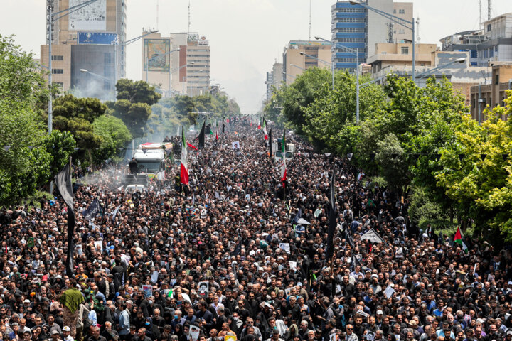 آه از آن رفتگان بی برگشت؛ ۱۰ پرده از وداع باشکوه مردم