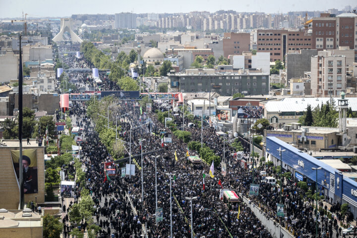 تشییع شهدای خدمت در تهران