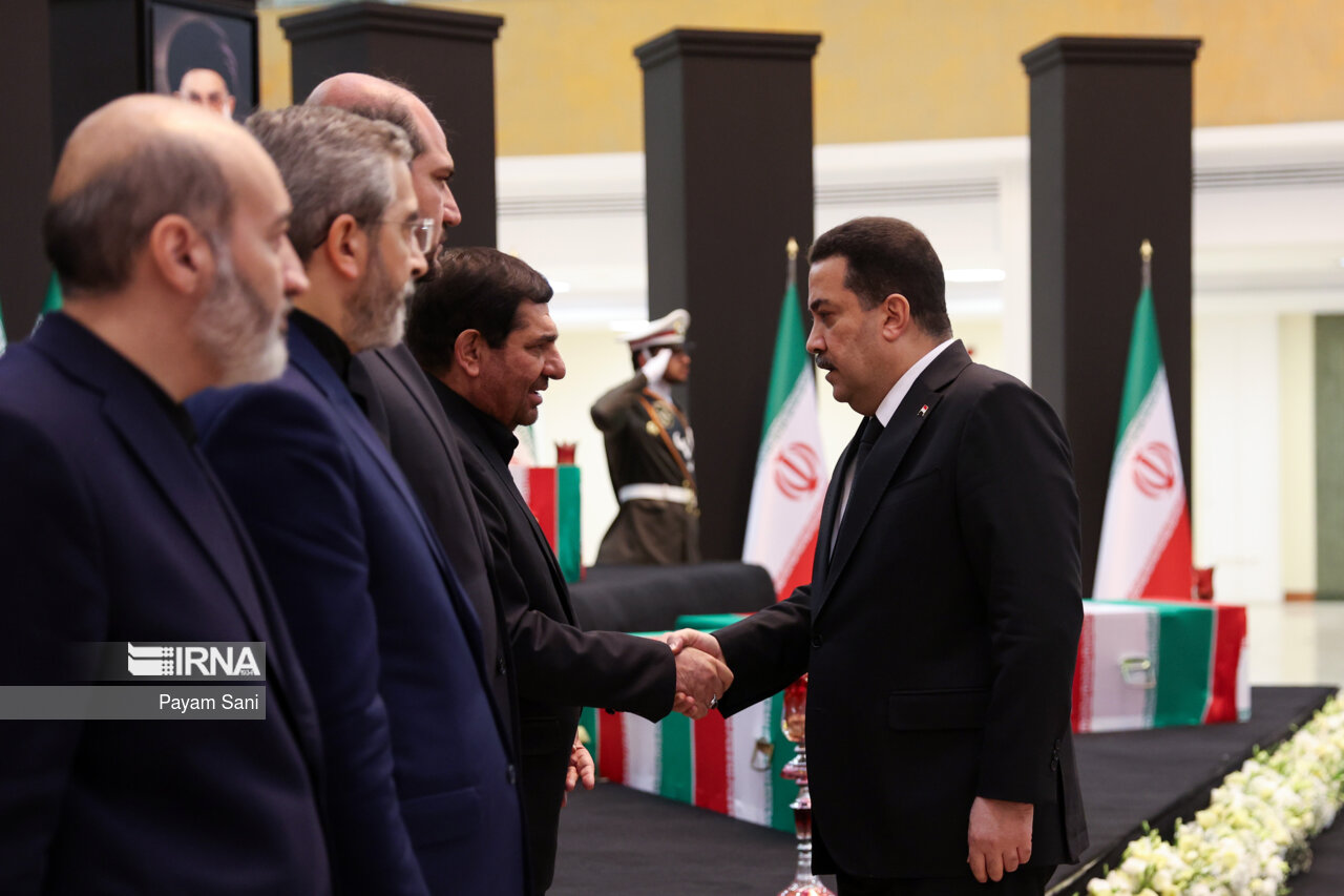 ادای احترام مقامات کشورها به رئیس جمهور شهید