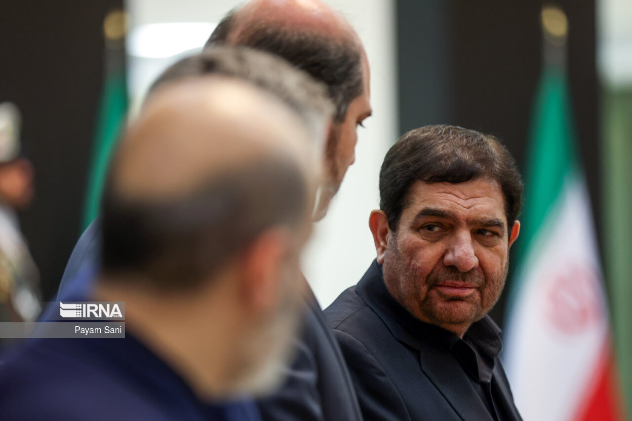 ادای احترام مقامات کشورها به رئیس جمهور شهید