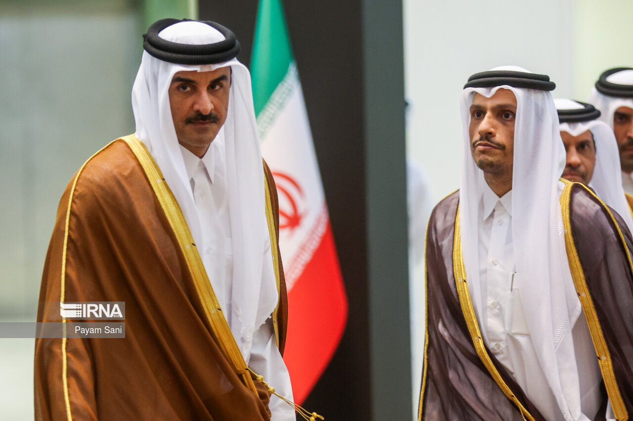 ادای احترام مقامات کشورها به رئیس جمهور شهید