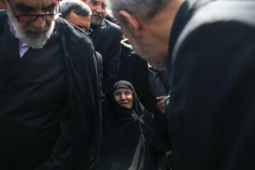 Ceremonia fúnebre por el mártir Hosein Amir Abdolahian