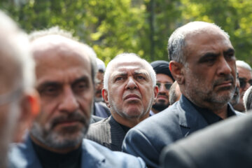 Ceremonia fúnebre por el mártir Hosein Amir Abdolahian