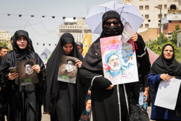 Ceremonia de procesión fúnebre del presidente mártir Raisi en Mashhad