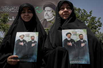 Ceremonia de procesión fúnebre del presidente mártir Raisi en Mashhad