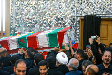 تشییع و تدفین شهید «حسین امیر عبداللهیان» در حرم عبدالعظیم
