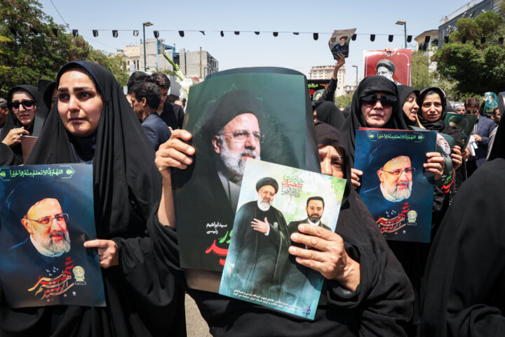 فیلم| حضور میلیونی مردم مشهد در آیین تشییع پیکر شهید جمهور