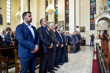 مراسم ادای احترام و دعا برای رئیس جمهور شهید و همراهانش در کلیسای سرکیس مقدس