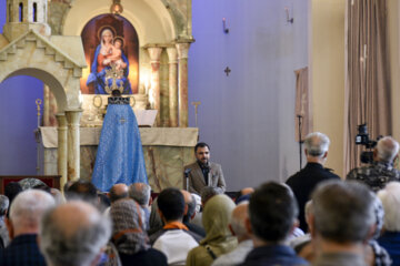 Cérémonie en l'honneur du martyr Raïssi à l'église Saint Sarkis à Téhéran