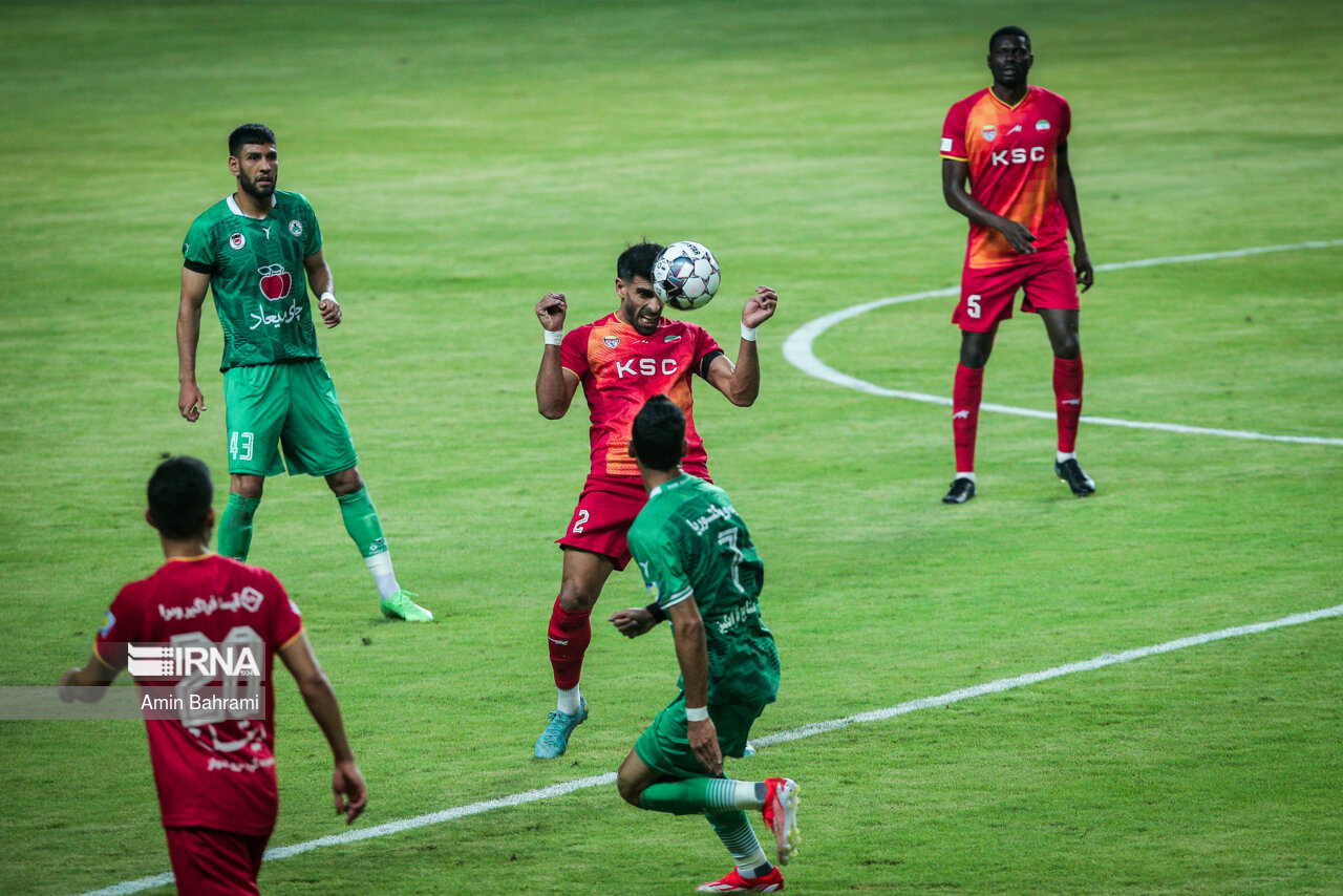 برتری تیم فوتبال فولاد خوزستان مقابل ذوب آهن برتری تیم فوتبال فولاد خوزستان مقابل ذوب آهن