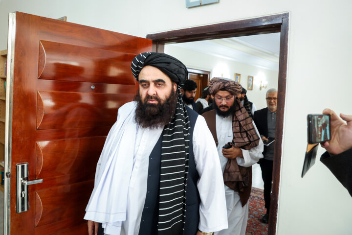 دیدار وزیر خارجه طالبان با نماینده رئیس جمهور در امور افغانستان