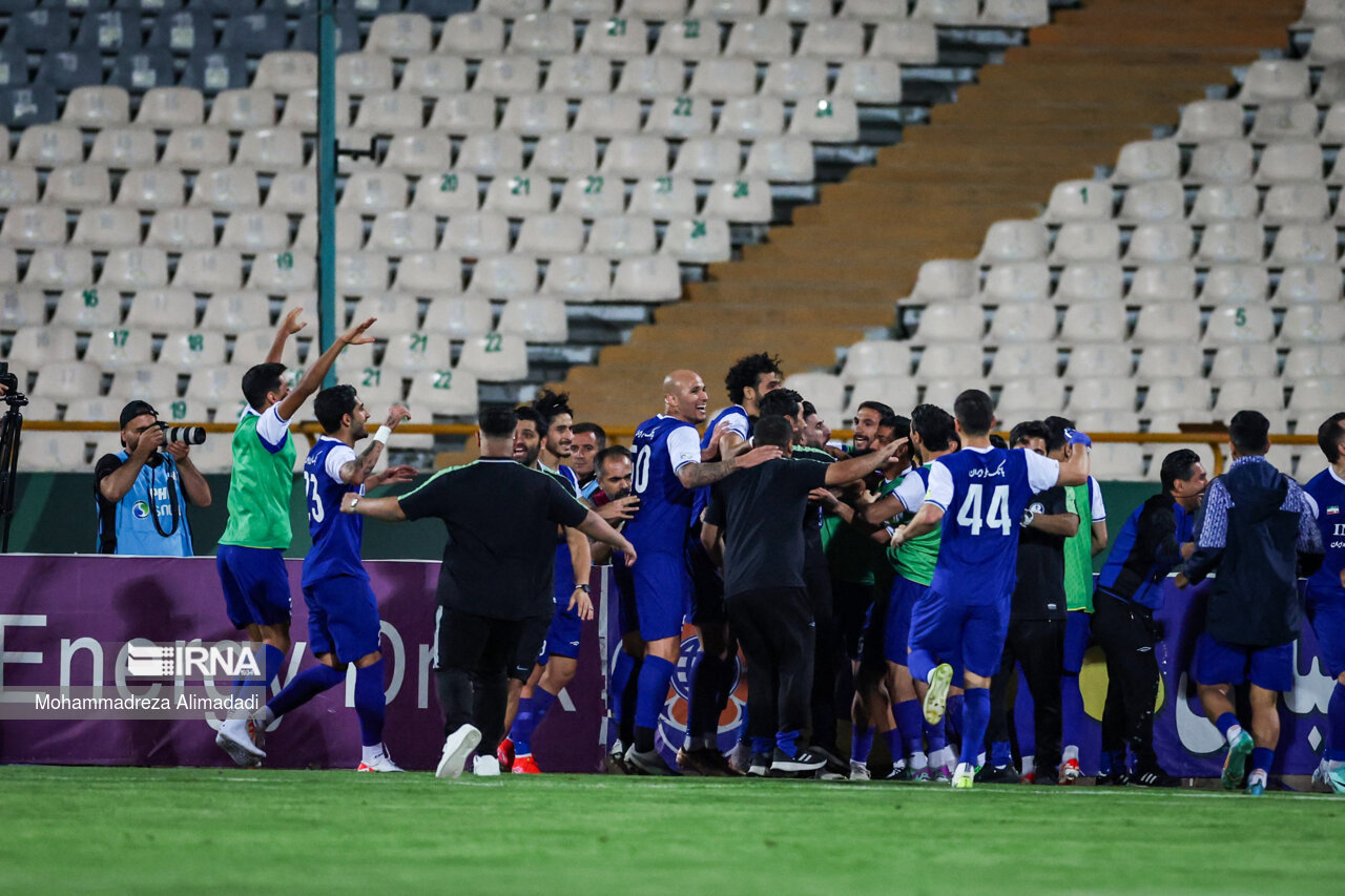 در ۲ بازی باقیمانده محکوم به برد هستیم/ شانس بقای استقلال خوزستان در لیگ بیش از رقبا است در ۲ بازی باقیمانده محکوم به برد هستیم/ شانس بقای استقلال خوزستان در لیگ بیش از رقبا است