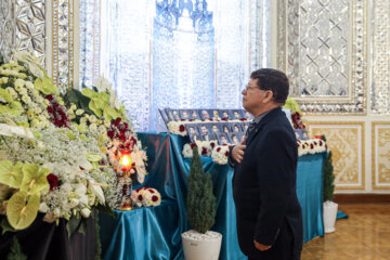 Envoys sign book opened in memory of Martyrs of Service