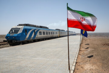 بهره برداری از خط راه‌آهن یزد - اقلید