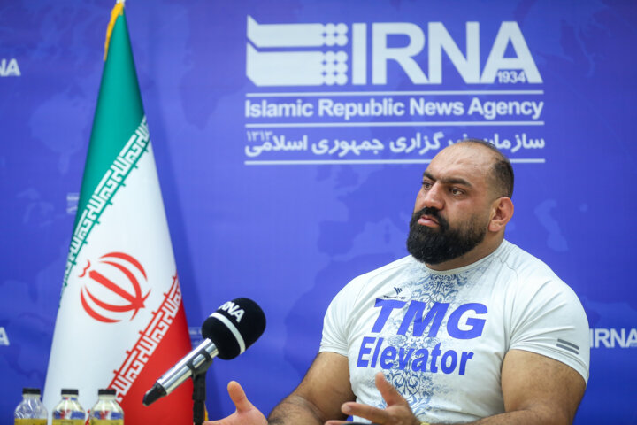 آتشنشانی که به دنبال شکستن رکورد جهان است/ قویترین مردان خانه پهلوانان است نه خلافکارها