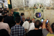 La ceremonia del séptimo día del martirio del presidente en el santuario del Imam Reza (P)