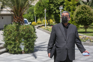 سید عزت‌الله ضرغامی، وزیر میراث فرهنگی، گردشگری و صنایع‌دستی در جمع خبرنگاران