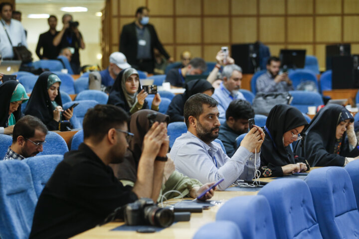 ثبت نام داوطلبان چهاردهمین دوره انتخابات ریاست جمهوری- خبرنگاران حاضر در ستاد انتخابات کشور
