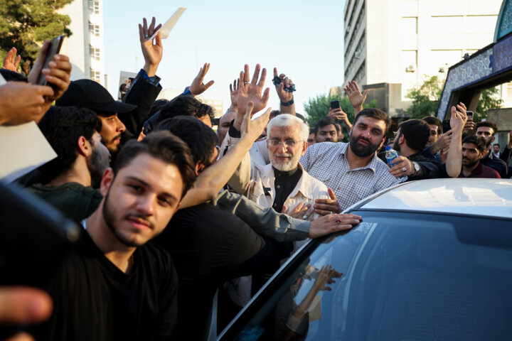 ثبت نام داوطلبان چهاردهمین دوره انتخابات ریاست جمهوری- حضور «سعید جلیلی» در جمع هواداران