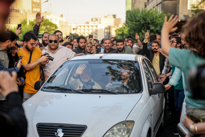 بهار داغِ انتخابات/ حاشیه های همتی رکورد زد؛ ارتفاعِ پَست لاریجانی