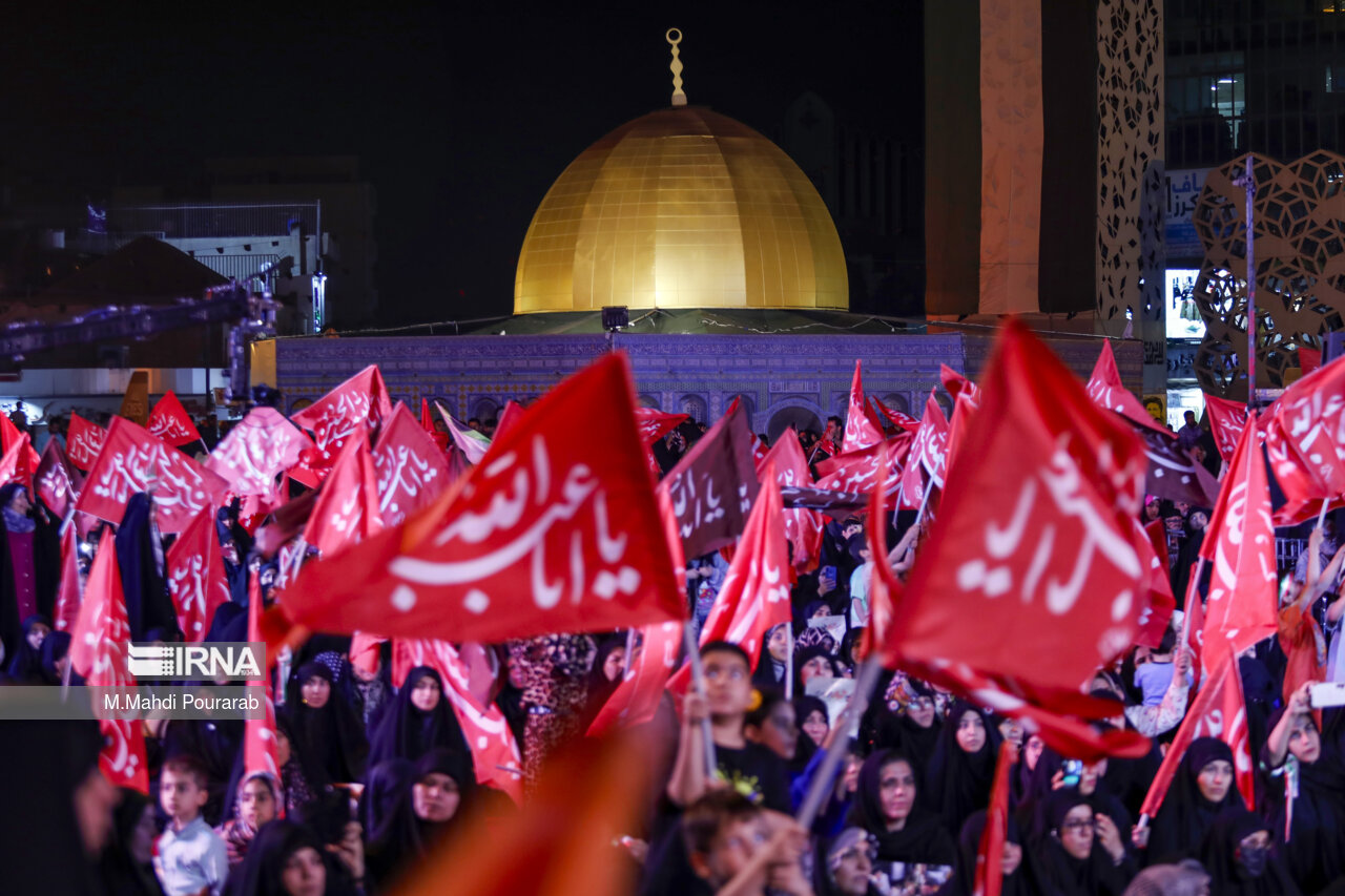 مراسم گرامیداشت رئیس جمهور شهید در میدان امام حسین (ع)