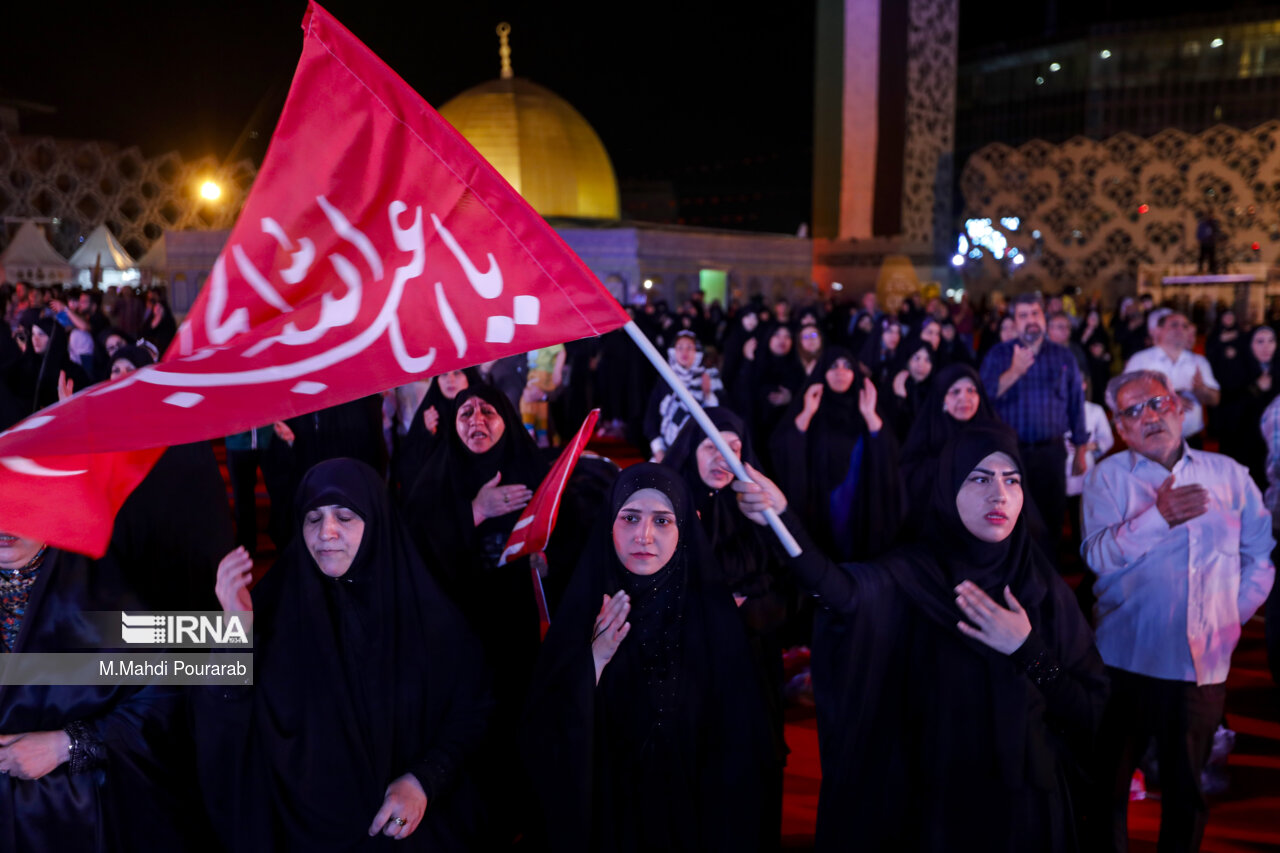 مراسم گرامیداشت رئیس جمهور شهید در میدان امام حسین (ع)