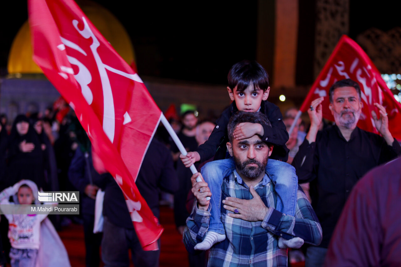 مراسم گرامیداشت رئیس جمهور شهید در میدان امام حسین (ع)