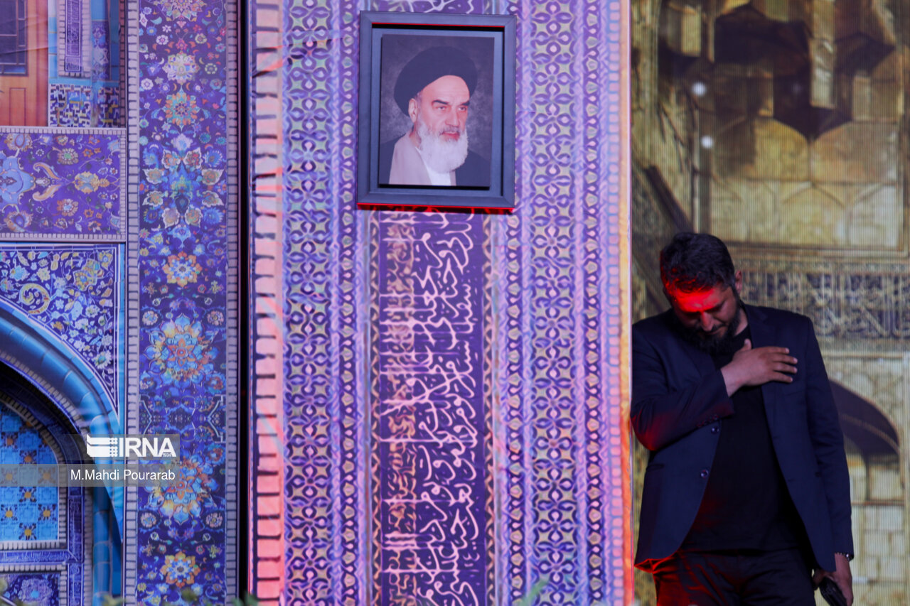 مراسم گرامیداشت رئیس جمهور شهید در میدان امام حسین (ع)